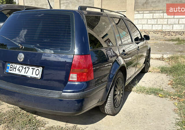 Синий Фольксваген Гольф, объемом двигателя 1.39 л и пробегом 248 тыс. км за 5150 $, фото 5 на Automoto.ua
