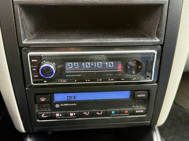 Синий Фольксваген Гольф, объемом двигателя 1.4 л и пробегом 230 тыс. км за 3500 $, фото 13 на Automoto.ua