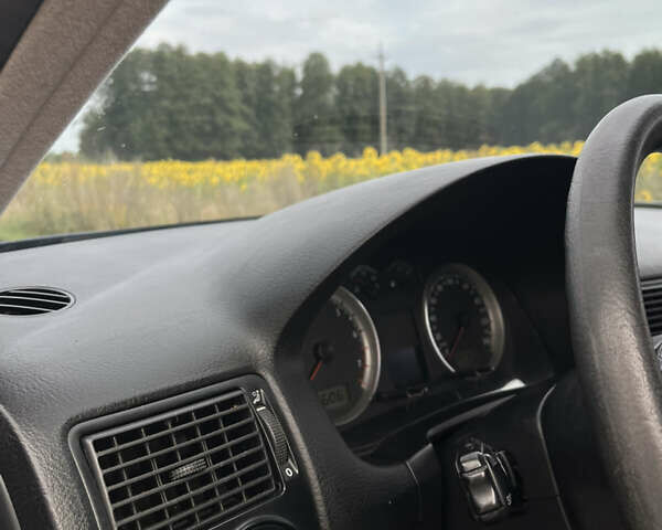 Синий Фольксваген Гольф, объемом двигателя 1.6 л и пробегом 221 тыс. км за 4600 $, фото 17 на Automoto.ua