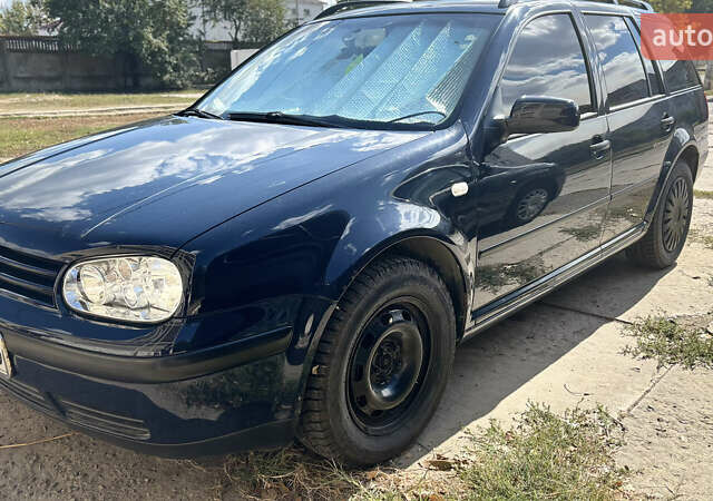 Синий Фольксваген Гольф, объемом двигателя 1.39 л и пробегом 248 тыс. км за 5150 $, фото 4 на Automoto.ua