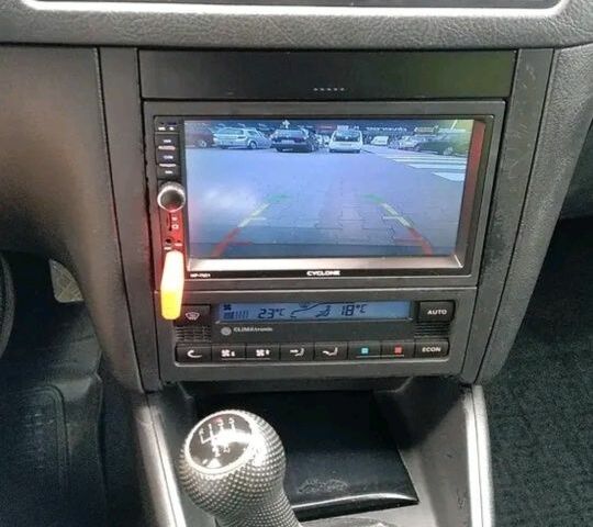 Синий Фольксваген Гольф, объемом двигателя 1 л и пробегом 238 тыс. км за 4000 $, фото 4 на Automoto.ua