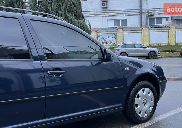 Синий Фольксваген Гольф, объемом двигателя 1.6 л и пробегом 310 тыс. км за 3600 $, фото 26 на Automoto.ua