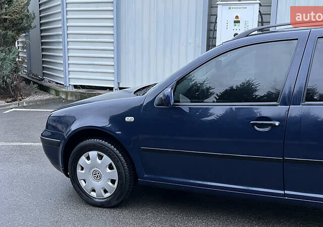 Синий Фольксваген Гольф, объемом двигателя 1.6 л и пробегом 310 тыс. км за 3600 $, фото 8 на Automoto.ua