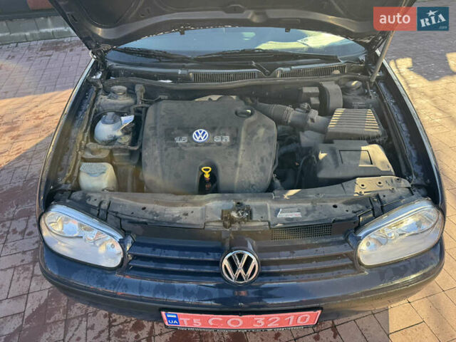 Синий Фольксваген Гольф, объемом двигателя 1.6 л и пробегом 240 тыс. км за 4600 $, фото 2 на Automoto.ua