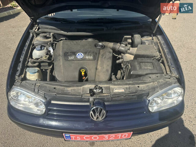 Синий Фольксваген Гольф, объемом двигателя 1.6 л и пробегом 240 тыс. км за 4600 $, фото 12 на Automoto.ua
