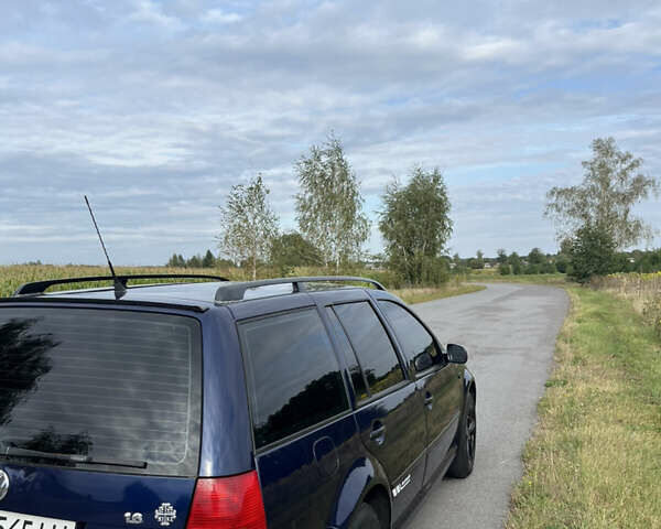 Синий Фольксваген Гольф, объемом двигателя 1.6 л и пробегом 221 тыс. км за 4600 $, фото 3 на Automoto.ua