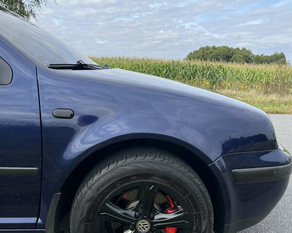 Синий Фольксваген Гольф, объемом двигателя 1.6 л и пробегом 221 тыс. км за 4600 $, фото 5 на Automoto.ua