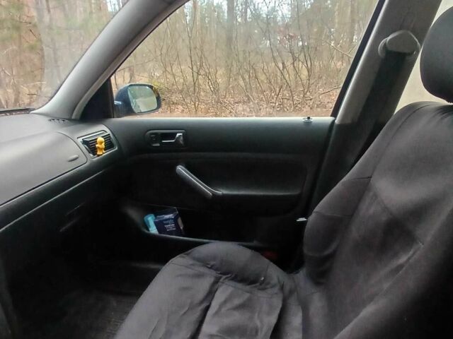 Синій Фольксваген Гольф, об'ємом двигуна 2 л та пробігом 311 тис. км за 4950 $, фото 6 на Automoto.ua