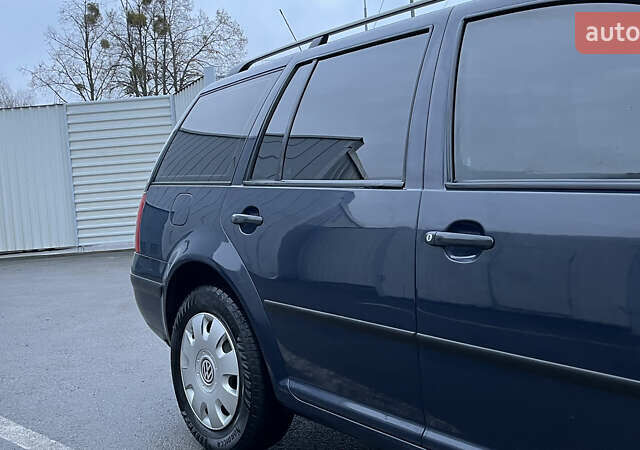 Синий Фольксваген Гольф, объемом двигателя 1.6 л и пробегом 310 тыс. км за 3600 $, фото 22 на Automoto.ua