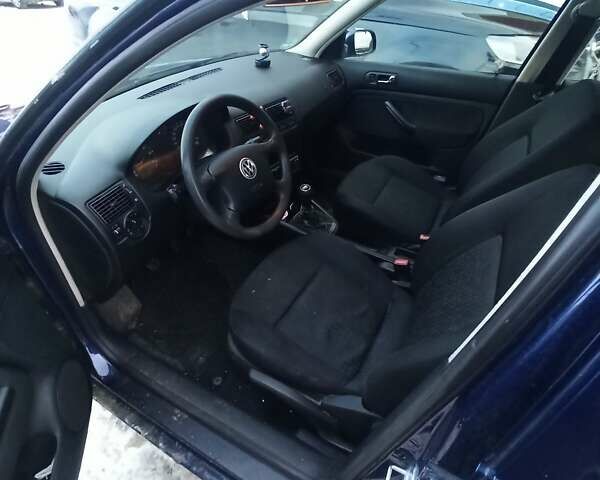Синий Фольксваген Гольф, объемом двигателя 1.6 л и пробегом 245 тыс. км за 3700 $, фото 9 на Automoto.ua