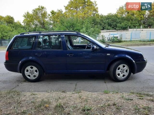 Синій Фольксваген Гольф, об'ємом двигуна 1.6 л та пробігом 305 тис. км за 4700 $, фото 2 на Automoto.ua