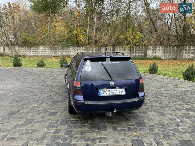 Синий Фольксваген Гольф, объемом двигателя 1.6 л и пробегом 286 тыс. км за 4200 $, фото 1 на Automoto.ua
