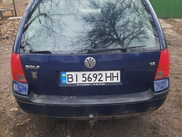 Синий Фольксваген Гольф, объемом двигателя 1.6 л и пробегом 215 тыс. км за 4000 $, фото 4 на Automoto.ua