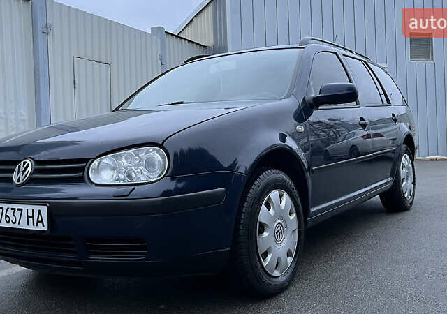 Синий Фольксваген Гольф, объемом двигателя 1.6 л и пробегом 310 тыс. км за 3600 $, фото 3 на Automoto.ua