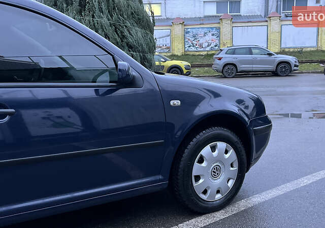 Синий Фольксваген Гольф, объемом двигателя 1.6 л и пробегом 310 тыс. км за 3600 $, фото 43 на Automoto.ua