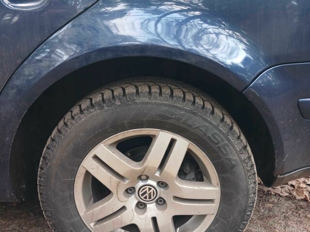 Синій Фольксваген Гольф, об'ємом двигуна 2 л та пробігом 311 тис. км за 4950 $, фото 4 на Automoto.ua