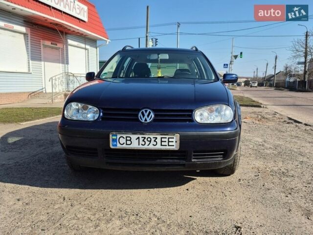 Синий Фольксваген Гольф, объемом двигателя 1.39 л и пробегом 221 тыс. км за 4200 $, фото 1 на Automoto.ua