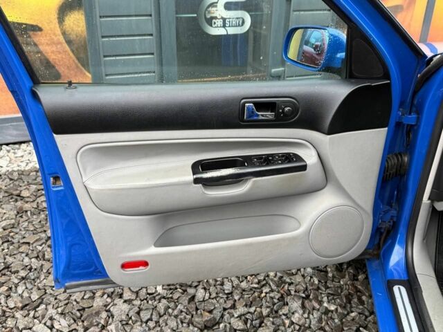 Синий Фольксваген Гольф, объемом двигателя 1.4 л и пробегом 230 тыс. км за 3500 $, фото 8 на Automoto.ua