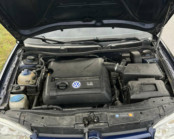 Синий Фольксваген Гольф, объемом двигателя 1.6 л и пробегом 221 тыс. км за 4600 $, фото 18 на Automoto.ua