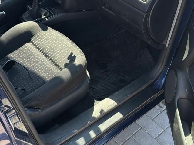 Синий Фольксваген Гольф, объемом двигателя 0 л и пробегом 350 тыс. км за 2400 $, фото 5 на Automoto.ua