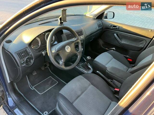 Синий Фольксваген Гольф, объемом двигателя 1.4 л и пробегом 226 тыс. км за 4200 $, фото 7 на Automoto.ua
