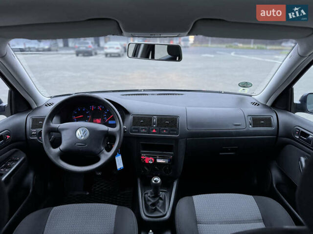 Синий Фольксваген Гольф, объемом двигателя 1.4 л и пробегом 208 тыс. км за 4150 $, фото 14 на Automoto.ua