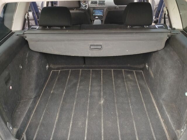 Синий Фольксваген Гольф, объемом двигателя 1.6 л и пробегом 285 тыс. км за 2100 $, фото 5 на Automoto.ua