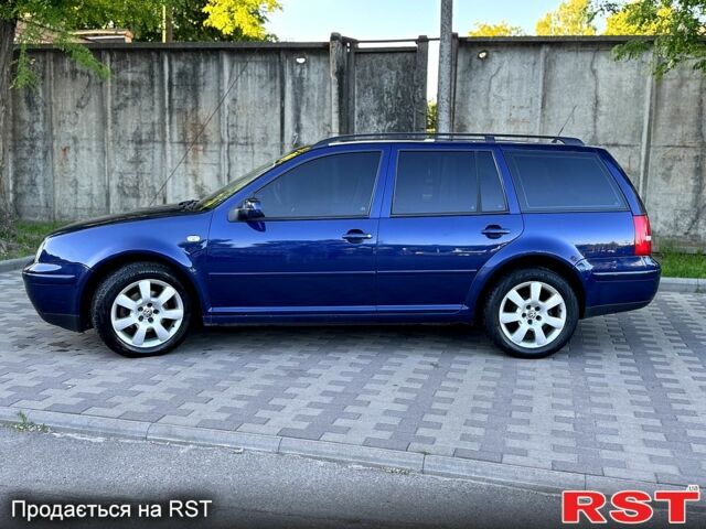 Синий Фольксваген Гольф, объемом двигателя 1.6 л и пробегом 260 тыс. км за 4700 $, фото 1 на Automoto.ua