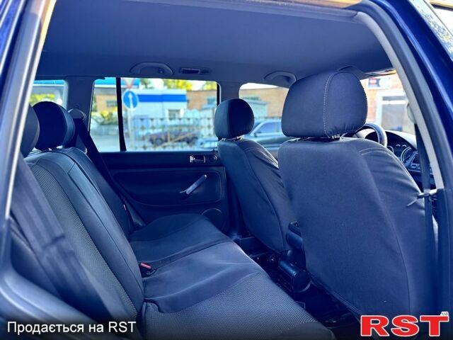 Синий Фольксваген Гольф, объемом двигателя 1.6 л и пробегом 260 тыс. км за 4700 $, фото 8 на Automoto.ua