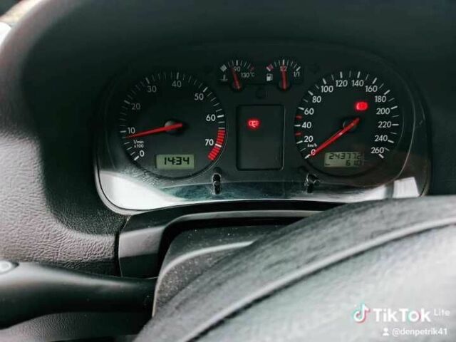 Синій Фольксваген Гольф, об'ємом двигуна 1.6 л та пробігом 243 тис. км за 4200 $, фото 10 на Automoto.ua