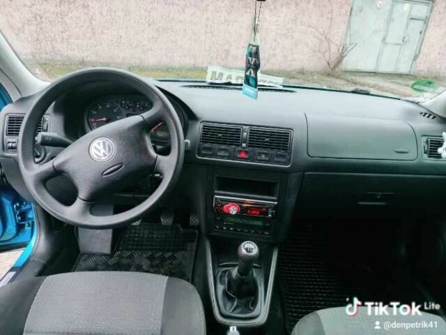 Синій Фольксваген Гольф, об'ємом двигуна 1.6 л та пробігом 243 тис. км за 4200 $, фото 9 на Automoto.ua