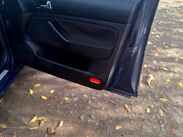 Синій Фольксваген Гольф, об'ємом двигуна 1.4 л та пробігом 0 тис. км за 3700 $, фото 5 на Automoto.ua