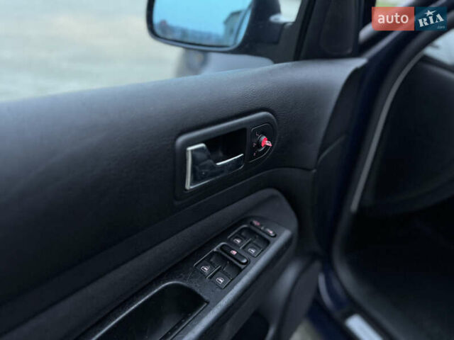 Синий Фольксваген Гольф, объемом двигателя 1.4 л и пробегом 208 тыс. км за 4150 $, фото 15 на Automoto.ua