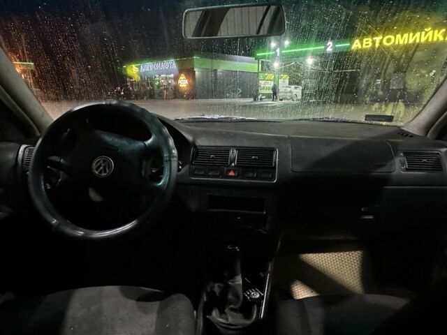 Синій Фольксваген Гольф, об'ємом двигуна 1.9 л та пробігом 300 тис. км за 1700 $, фото 4 на Automoto.ua