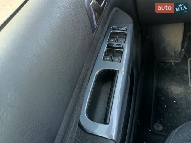 Синій Фольксваген Гольф, об'ємом двигуна 1.6 л та пробігом 209 тис. км за 4550 $, фото 31 на Automoto.ua