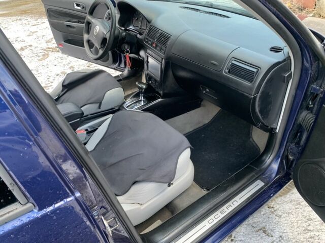 Синий Фольксваген Гольф, объемом двигателя 1.6 л и пробегом 240 тыс. км за 4599 $, фото 15 на Automoto.ua