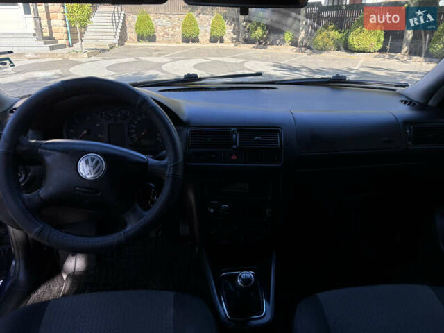 Синий Фольксваген Гольф, объемом двигателя 1.9 л и пробегом 300 тыс. км за 4650 $, фото 14 на Automoto.ua