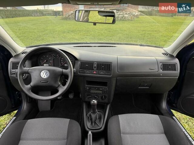 Синий Фольксваген Гольф, объемом двигателя 1.39 л и пробегом 157 тыс. км за 4300 $, фото 15 на Automoto.ua