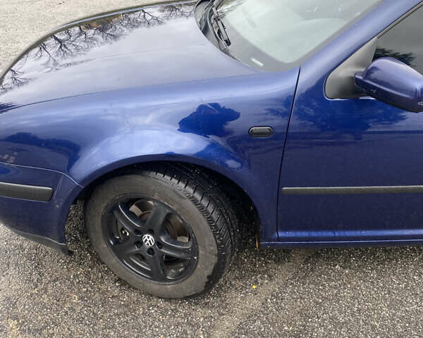 Синий Фольксваген Гольф, объемом двигателя 1.6 л и пробегом 255 тыс. км за 4600 $, фото 3 на Automoto.ua