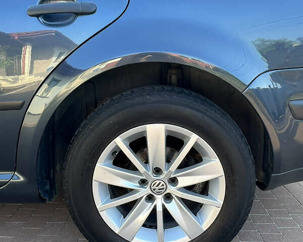 Синий Фольксваген Гольф, объемом двигателя 1.6 л и пробегом 215 тыс. км за 5500 $, фото 6 на Automoto.ua