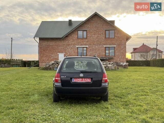 Синий Фольксваген Гольф, объемом двигателя 1.39 л и пробегом 157 тыс. км за 4300 $, фото 11 на Automoto.ua