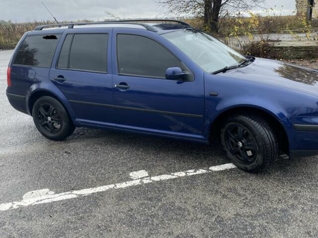 Синий Фольксваген Гольф, объемом двигателя 1.6 л и пробегом 255 тыс. км за 4600 $, фото 2 на Automoto.ua