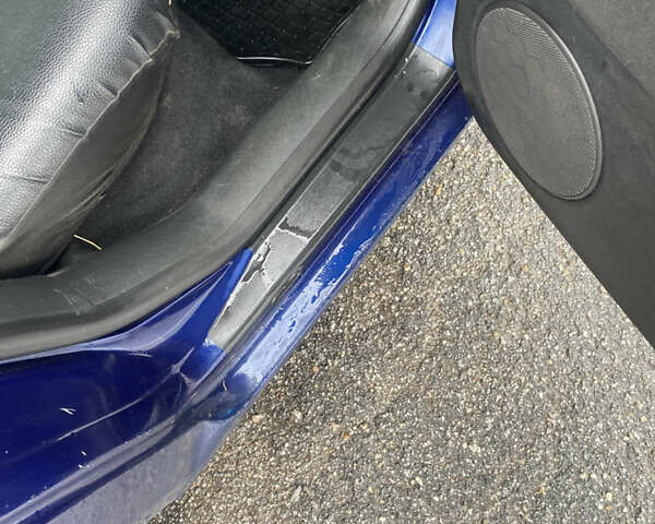 Синий Фольксваген Гольф, объемом двигателя 1.6 л и пробегом 255 тыс. км за 4600 $, фото 7 на Automoto.ua