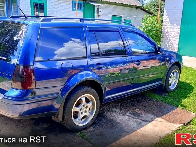 Синій Фольксваген Гольф, об'ємом двигуна 1.6 л та пробігом 300 тис. км за 4600 $, фото 3 на Automoto.ua