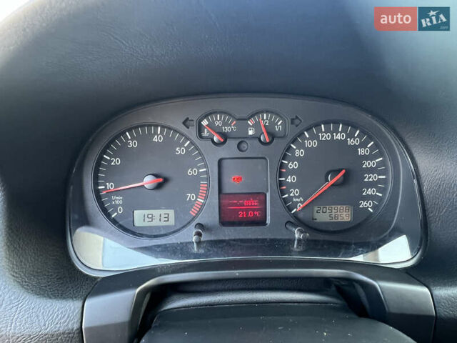 Синий Фольксваген Гольф, объемом двигателя 1.6 л и пробегом 215 тыс. км за 5500 $, фото 14 на Automoto.ua