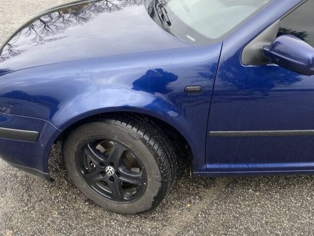 Синий Фольксваген Гольф, объемом двигателя 1.6 л и пробегом 255 тыс. км за 4600 $, фото 3 на Automoto.ua