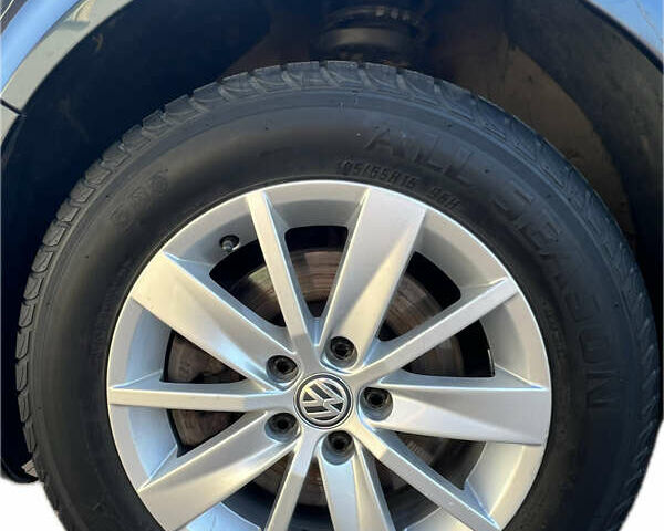 Синий Фольксваген Гольф, объемом двигателя 1.6 л и пробегом 215 тыс. км за 5500 $, фото 17 на Automoto.ua