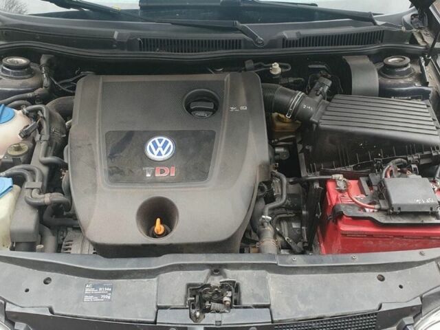 Синий Фольксваген Гольф, объемом двигателя 1.9 л и пробегом 232 тыс. км за 1900 $, фото 4 на Automoto.ua