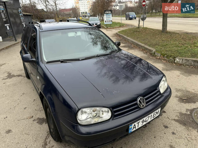Синий Фольксваген Гольф, объемом двигателя 1.6 л и пробегом 292 тыс. км за 3200 $, фото 2 на Automoto.ua
