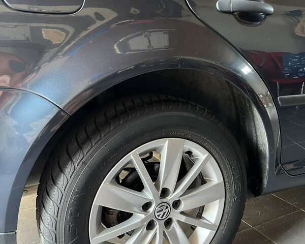 Синий Фольксваген Гольф, объемом двигателя 1.6 л и пробегом 215 тыс. км за 5500 $, фото 19 на Automoto.ua